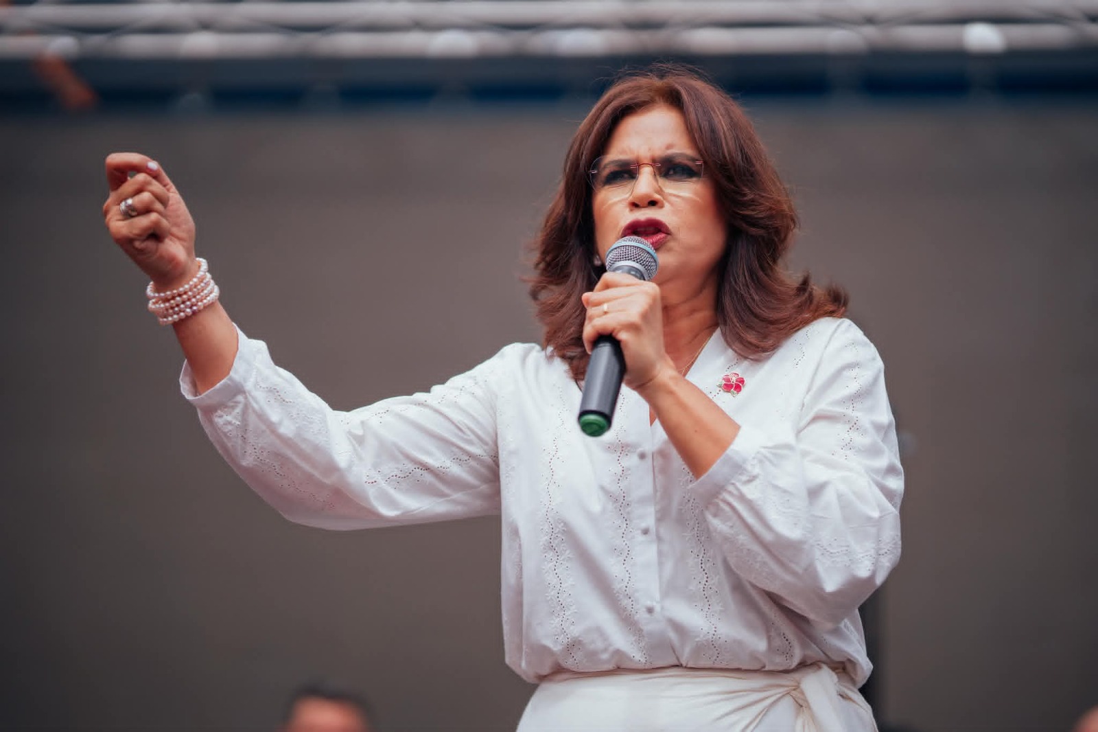 Rixi Moncada denuncia a consejeras del CNE por ejecutar un “golpe de Estado electoral” en vivo